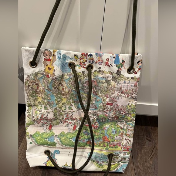 Disney Magic Kingdom Park Purchase Tote/Backpack Map pattern - Picture 2 of 6